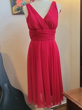 Patra Fuchsia Sleeveless V-Neck Ruched-Waist Midi Dress